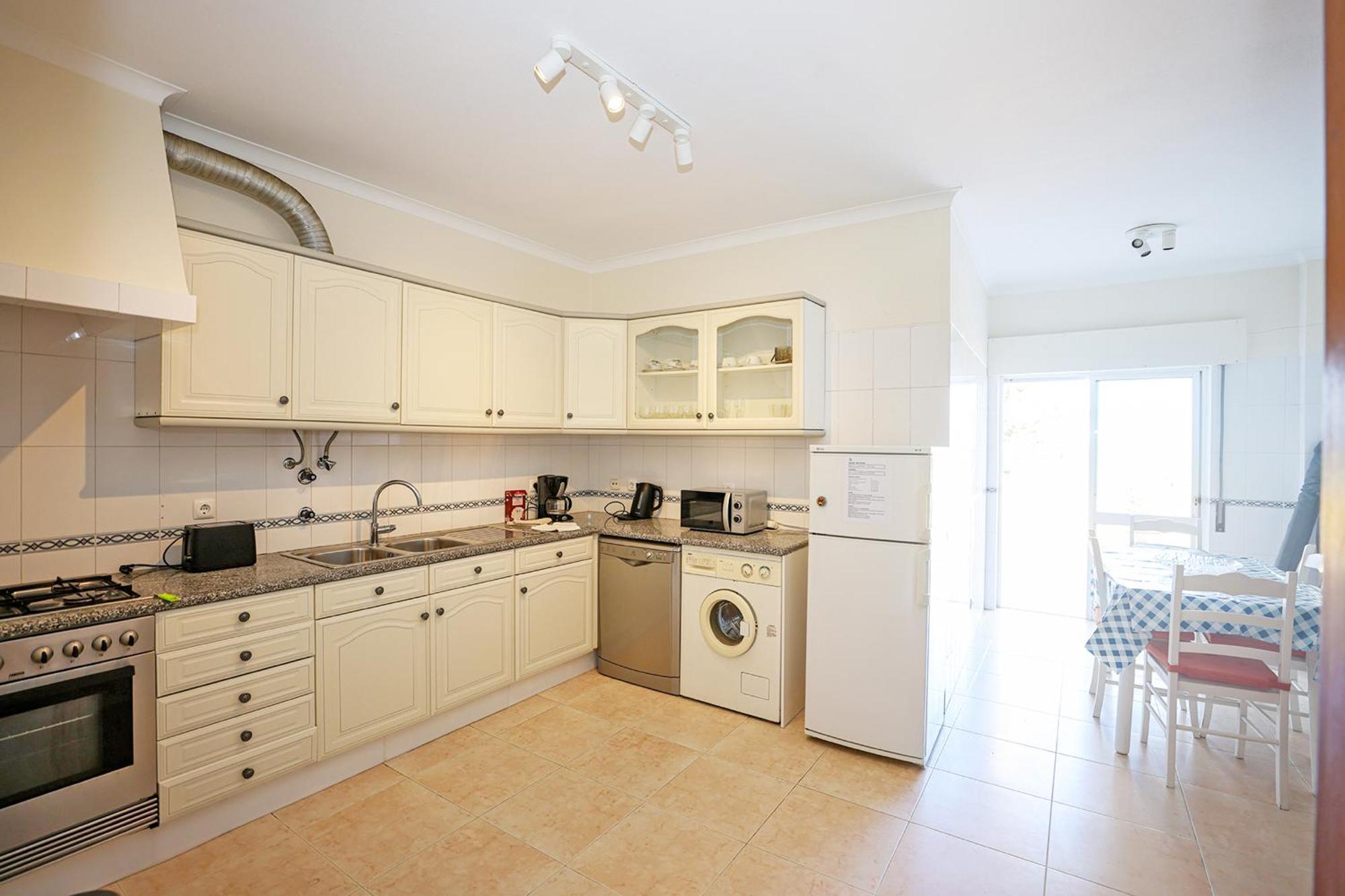 C25 - Town Center Apartment In לאגוּ‏ש מראה חיצוני תמונה