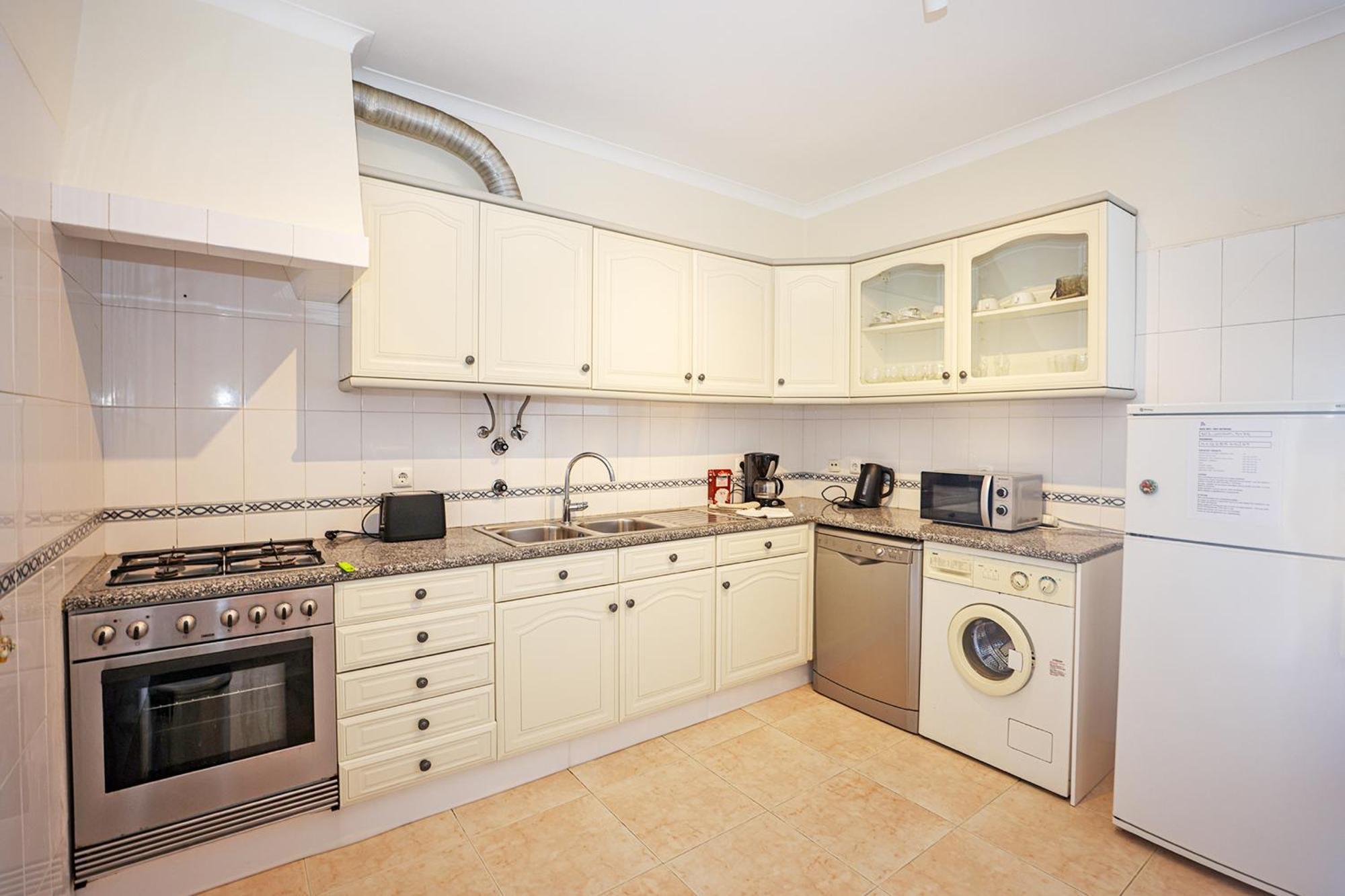 C25 - Town Center Apartment In לאגוּ‏ש מראה חיצוני תמונה